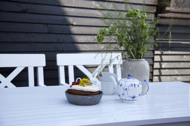 Sofiero Set - Three-Seater Bench, Two Chairs & Table - White