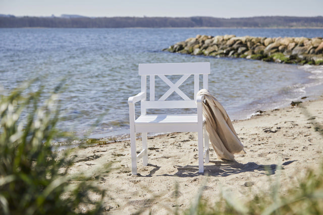 Sofiero Set - Three-Seater Bench, Two Chairs & Table - White