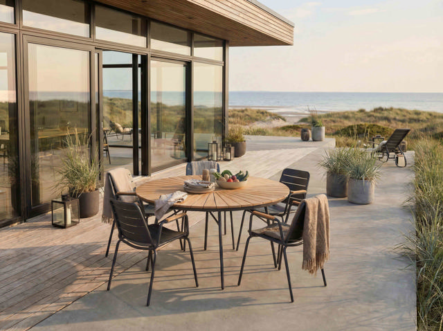 Ellen & Parc Set - Table 130 cm & Five Chairs - Anthracite