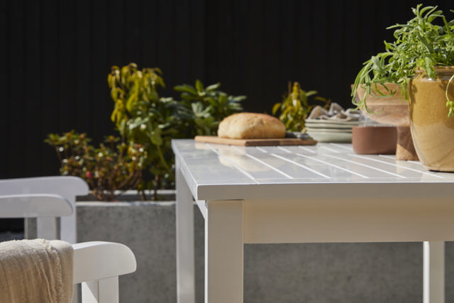 Sofiero Three-Seater Bench - White