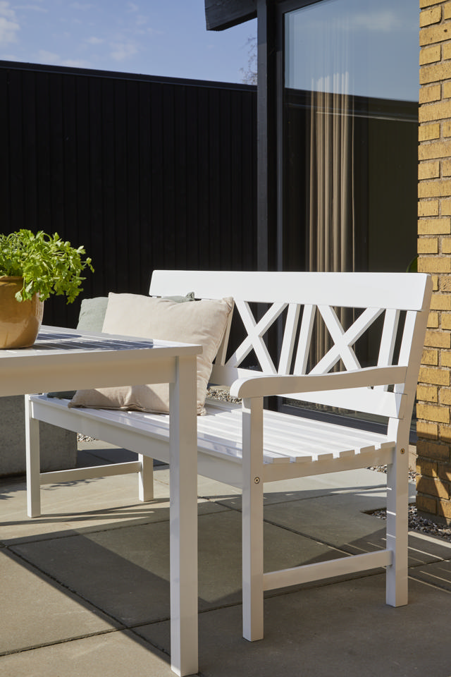 Sofiero Three-Seater Bench - White